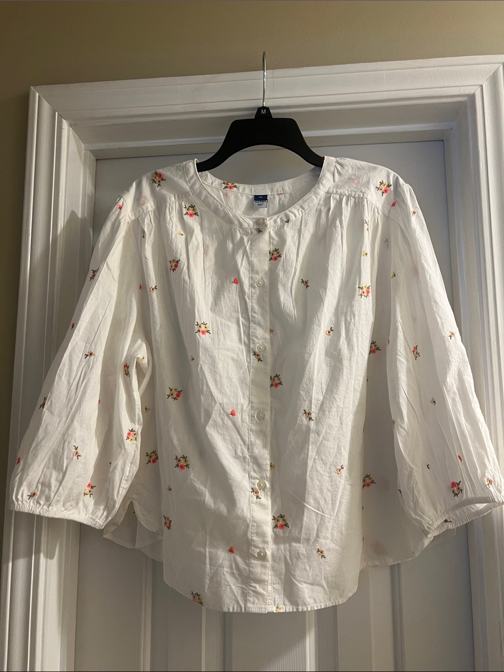 Old Navy White Button-Front Blouse with Pink Floral Embroidery